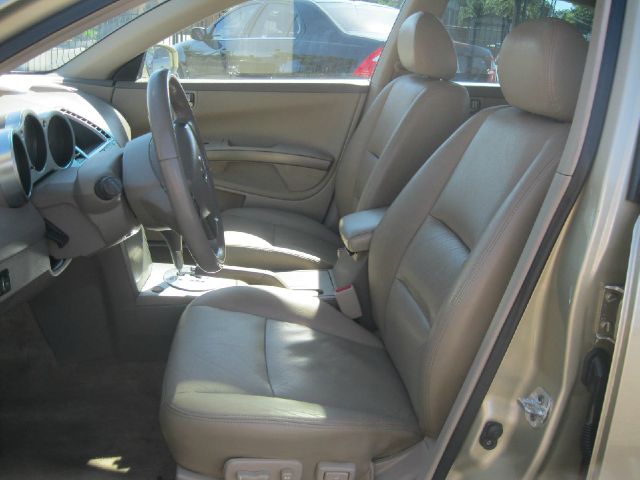 Nissan Maxima 2004 photo 1