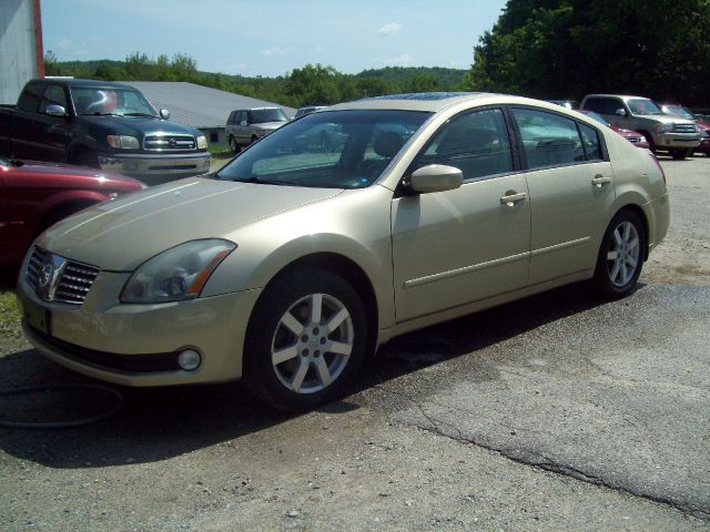 Nissan Maxima LS S Sedan