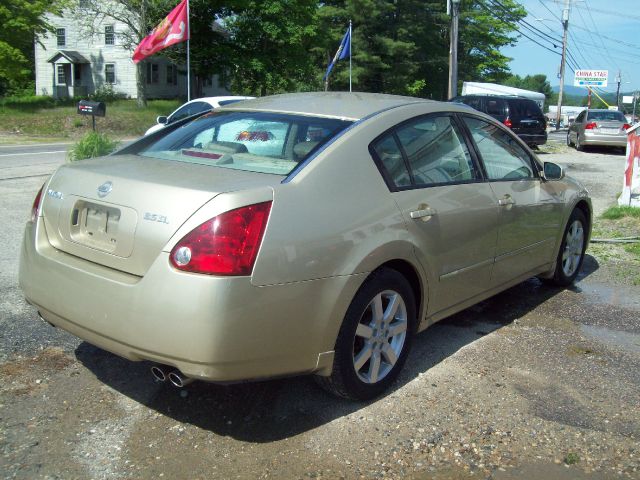 Nissan Maxima 2004 photo 1