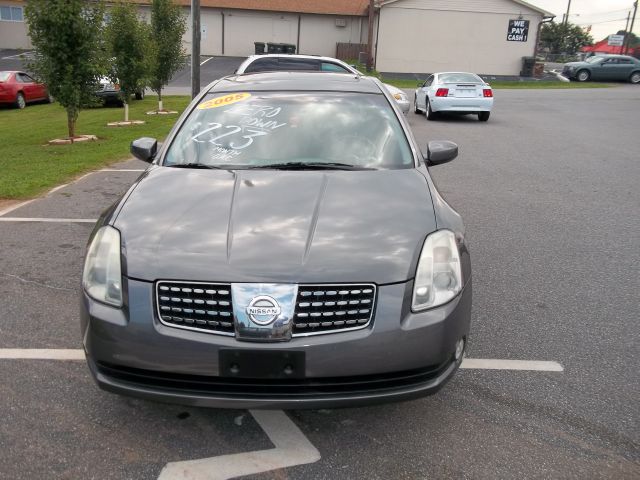 Nissan Maxima LS S Sedan