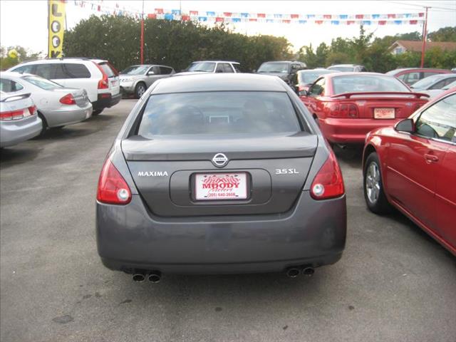 Nissan Maxima 2005 photo 2