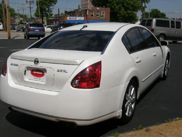 Nissan Maxima 2005 photo 2