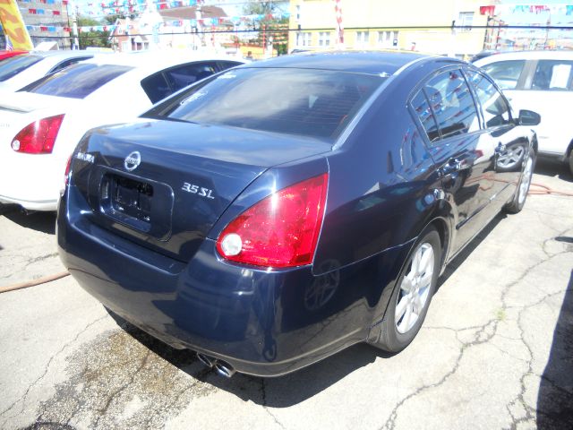 Nissan Maxima LS S Sedan