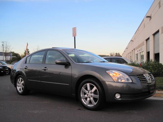 Nissan Maxima SE Convertible 2D Sedan