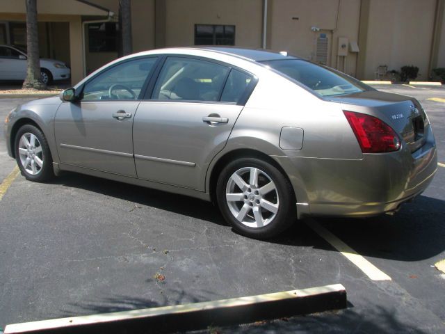 Nissan Maxima LS S Sedan