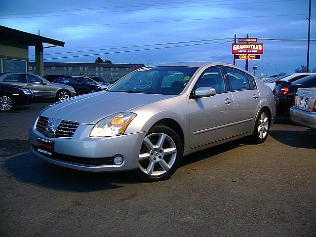 Nissan Maxima LE Sedan