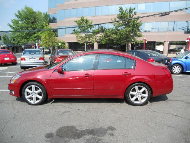 Nissan Maxima LS S Sedan