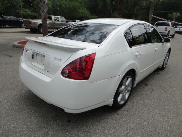 Nissan Maxima LS S Sedan