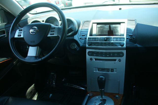 Nissan Maxima LS S Sedan