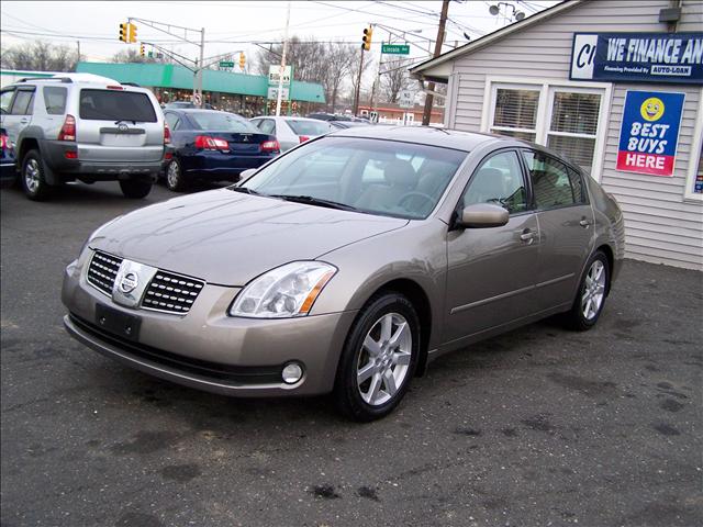 Nissan Maxima LS S Sedan