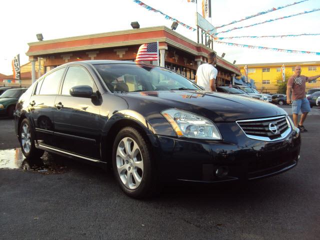 Nissan Maxima LE Sedan