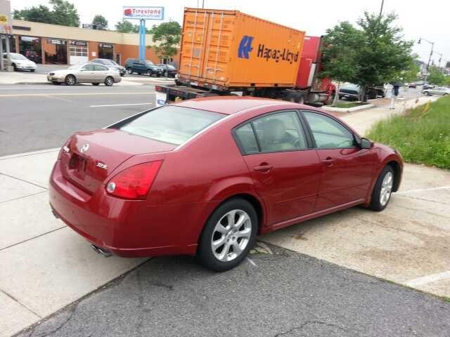 Nissan Maxima LE Sedan