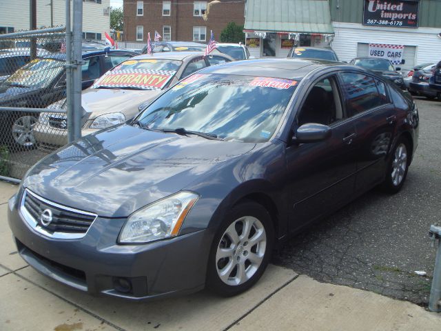 Nissan Maxima LS S Sedan