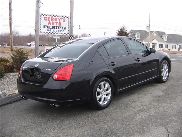 Nissan Maxima LS S Sedan