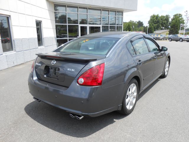 Nissan Maxima LS S Sedan