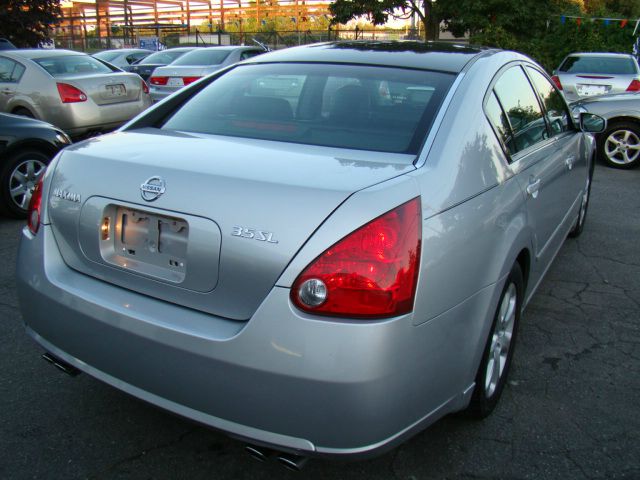 Nissan Maxima LS S Sedan