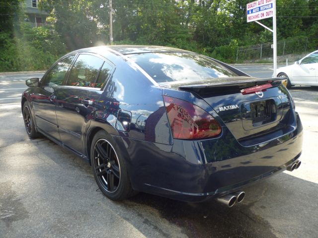 Nissan Maxima LE Sedan