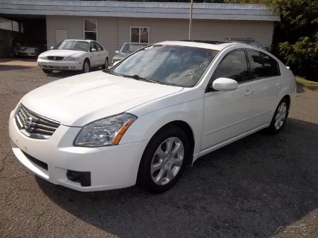 Nissan Maxima ST Pickup 4D 5 1/2 Ft Sedan