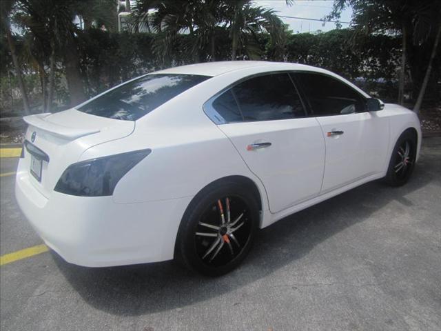 Nissan Maxima 2009 photo 1