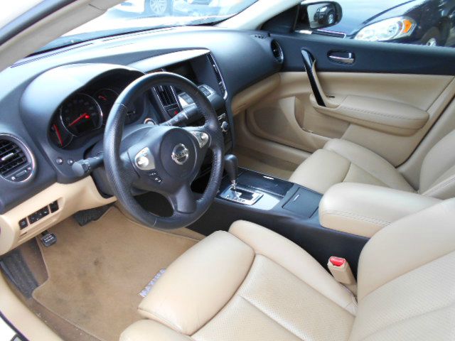 Nissan Maxima 2009 photo 1