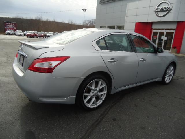 Nissan Maxima 2009 photo 1