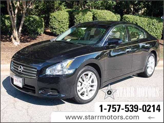 Nissan Maxima Regular Cab 4-wheel Drive Work Truck Sedan