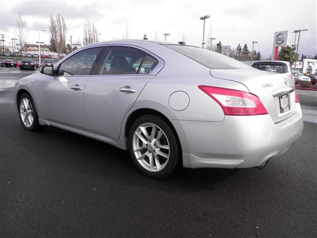 Nissan Maxima 2009 photo 1