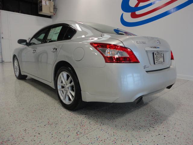 Nissan Maxima 2009 photo 2