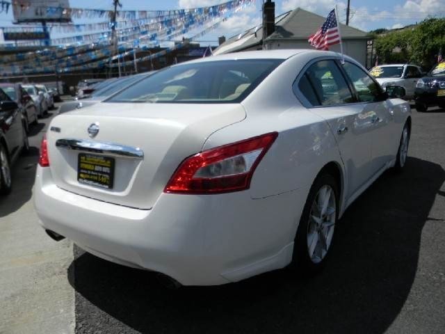 Nissan Maxima 2009 photo 2