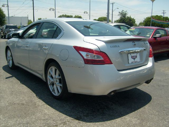 Nissan Maxima 2009 photo 1