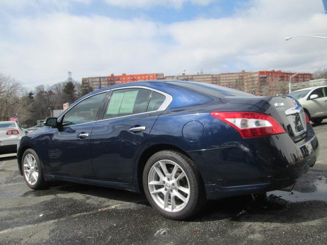 Nissan Maxima 2009 photo 2