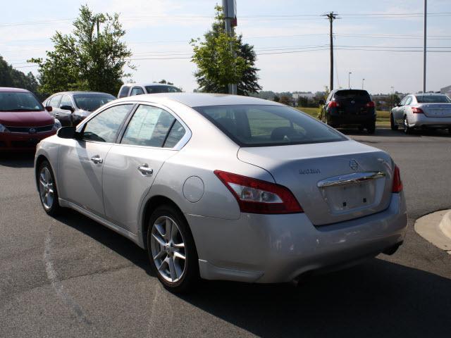 Nissan Maxima 2009 photo 2