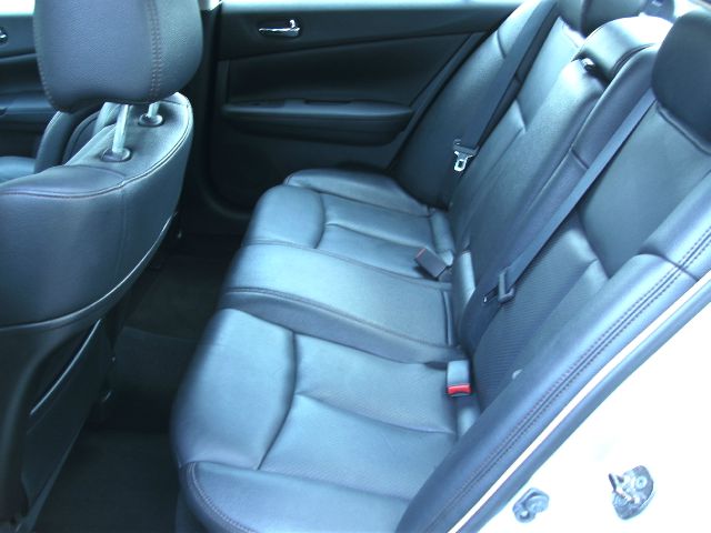 Nissan Maxima 2010 photo 8