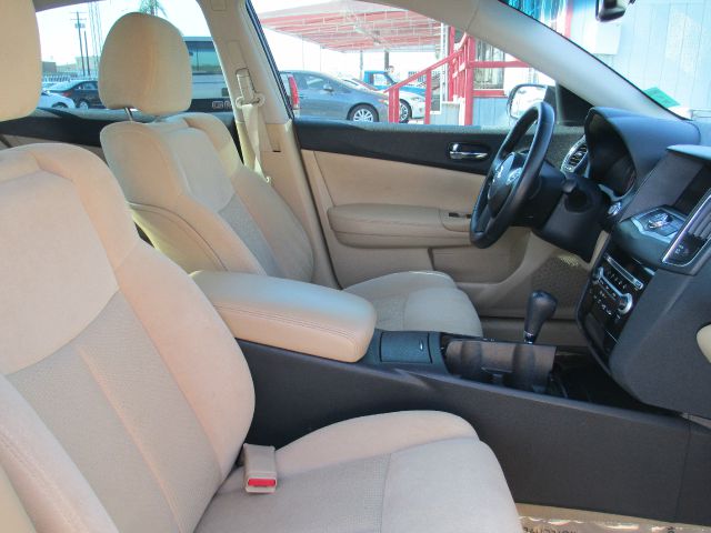 Nissan Maxima 2010 photo 2