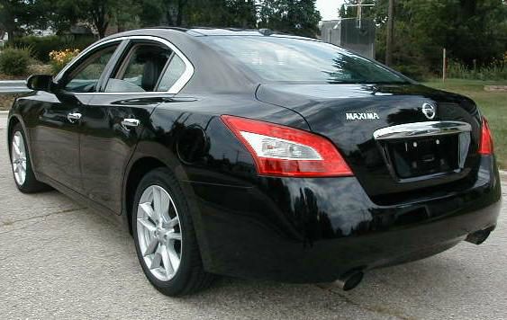 Nissan Maxima 2010 photo 2