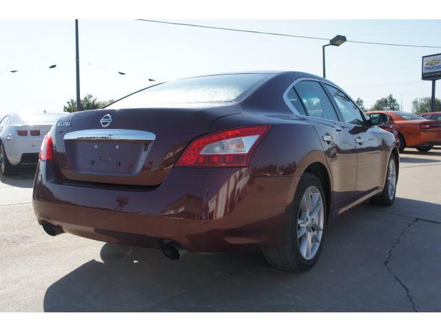 Nissan Maxima 2010 photo 2