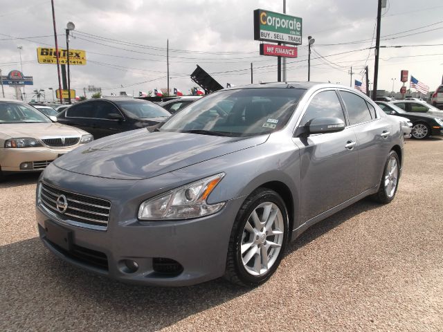 Nissan Maxima 4.6L Eddie Bauer Sedan