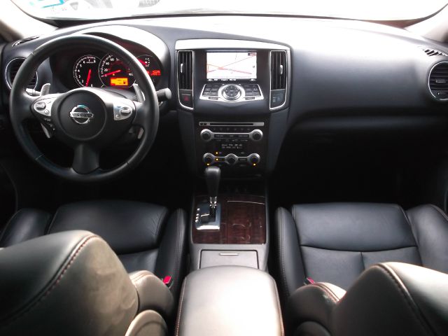 Nissan Maxima 2010 photo 4