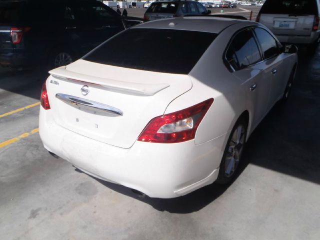 Nissan Maxima 2010 photo 4