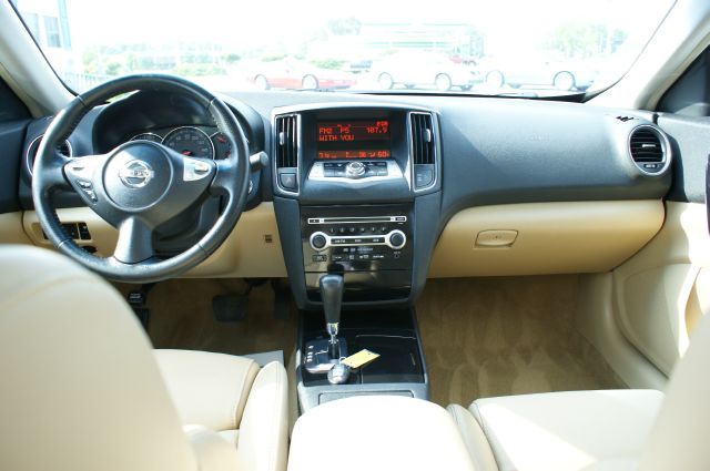 Nissan Maxima 2010 photo 10