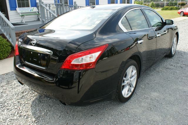 Nissan Maxima 2010 photo 5