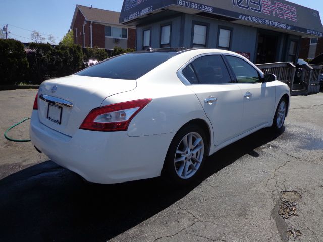 Nissan Maxima 2010 photo 8