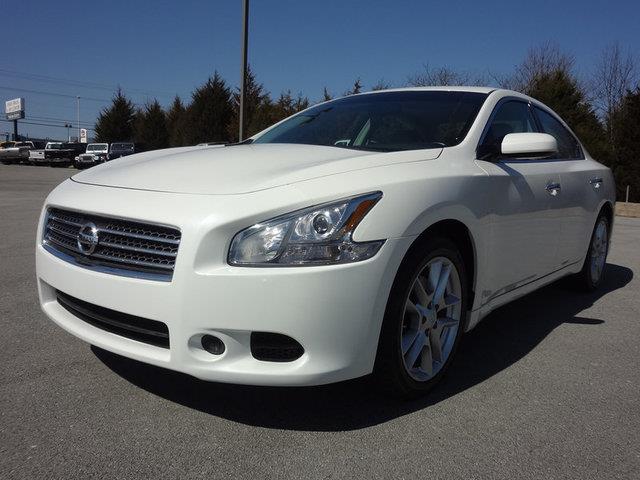 Nissan Maxima 2010 photo 1