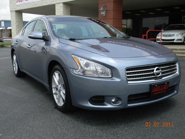 Nissan Maxima 2010 photo 4