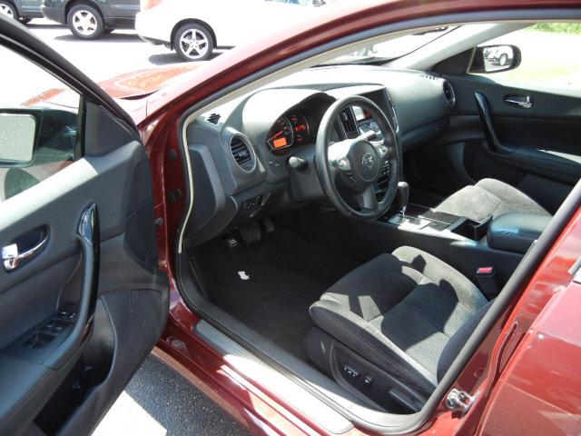 Nissan Maxima 2010 photo 4