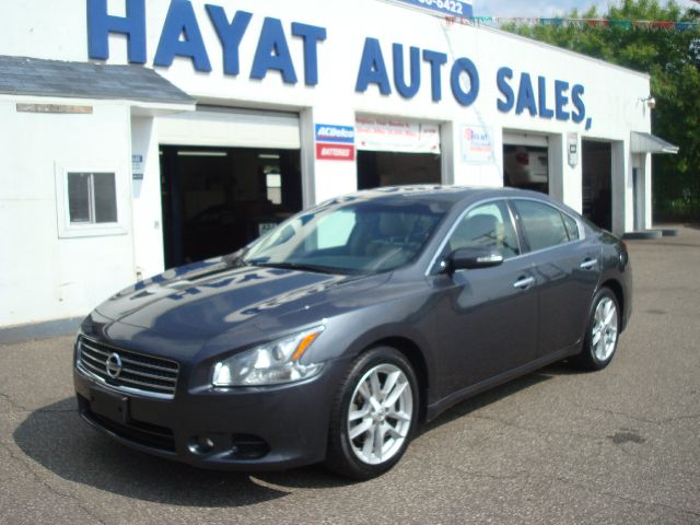 Nissan Maxima 2010 photo 1