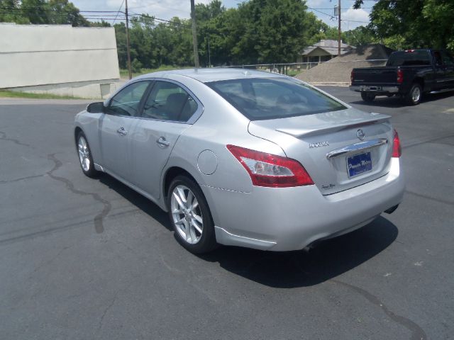 Nissan Maxima 2010 photo 1