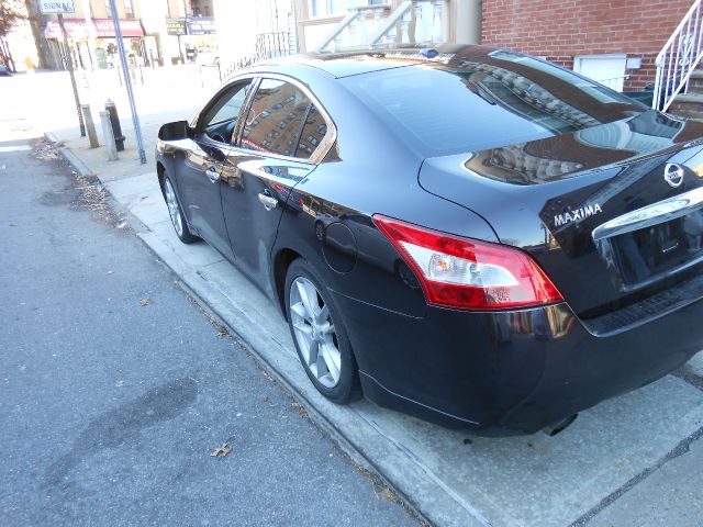 Nissan Maxima 2010 photo 2