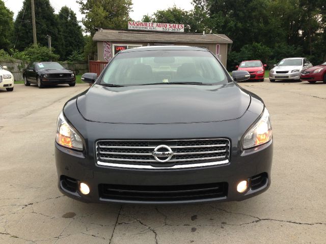 Nissan Maxima 2010 photo 1