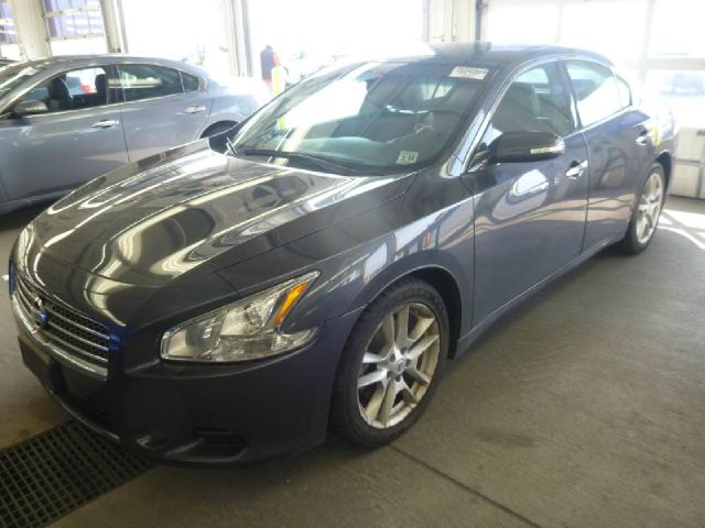 Nissan Maxima 2010 photo 2